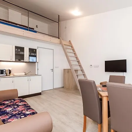 Royal Klinovec Apart Otel *